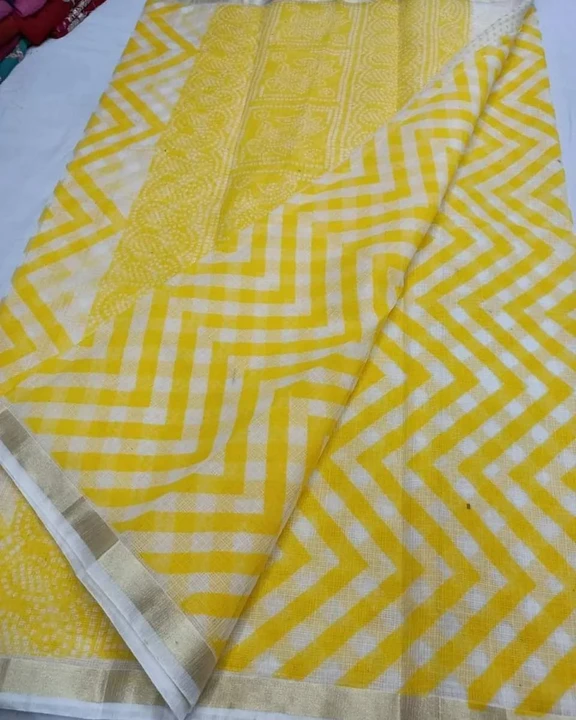 Printed saree uploaded by business on 4/26/2023