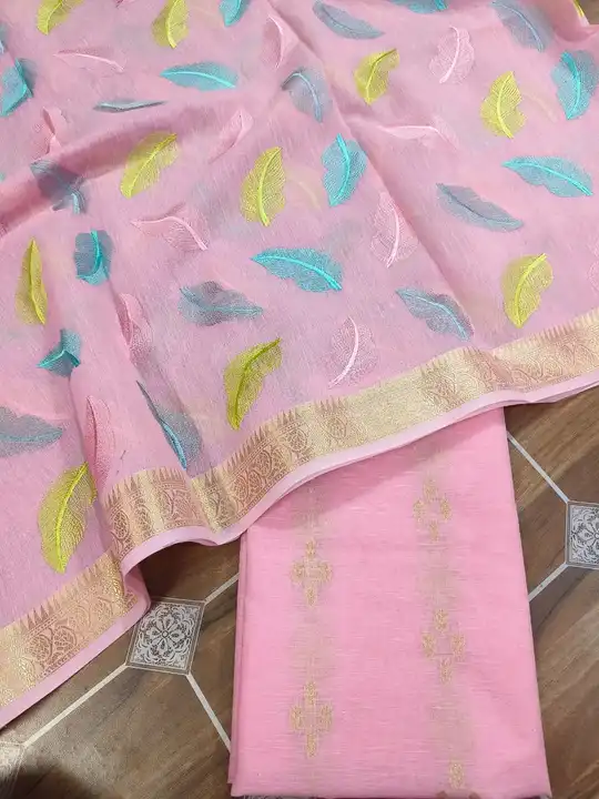 Post image Banarasi linen silk suits 

Top 2.5 miters linen weaving with zari booti
Dupatta 2.3 miters linen embroidery work with zari weaving boulder
Bottom 2.5 miters plain. Cotton 

Soft fabric 

Price whatsaap n 6388247751