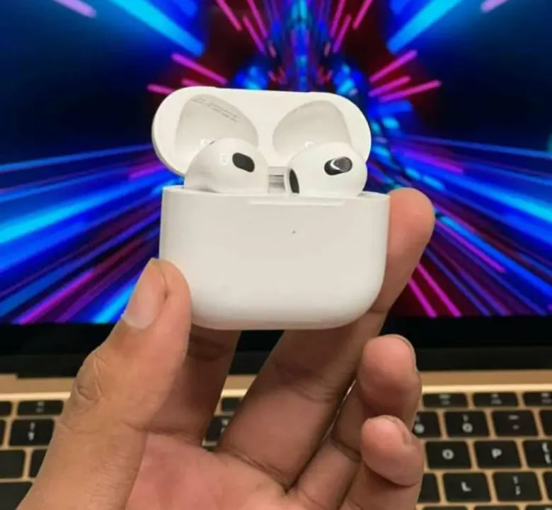 Airpods pro 3 🔊

Usa quality/ uploaded by business on 4/27/2023