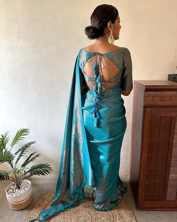 *At Customer's Huge Demand, Now Available With Full Stock...*

*Organza  saree | Avantika* 😻

Beaut uploaded by Roza Fabrics on 4/27/2023