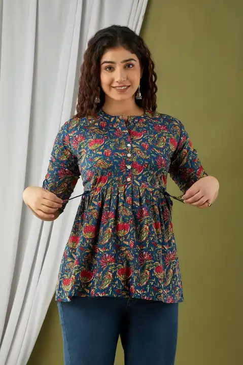 Post image Cotten printed top with adjustable tassel dori 
Top Length : 29inch
Size : XS-34 S-36 M- 38 L-40 xl-42
Sleeves : 3/4th with elastic dasign
Fabric : Cotten 60-60print

Price : 275+shipping