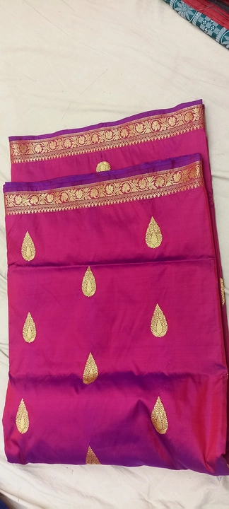 Pure Handloom Banarasi Katan Silk Saree Lachcha  uploaded by Banarasi Trendy Saree on 4/27/2023