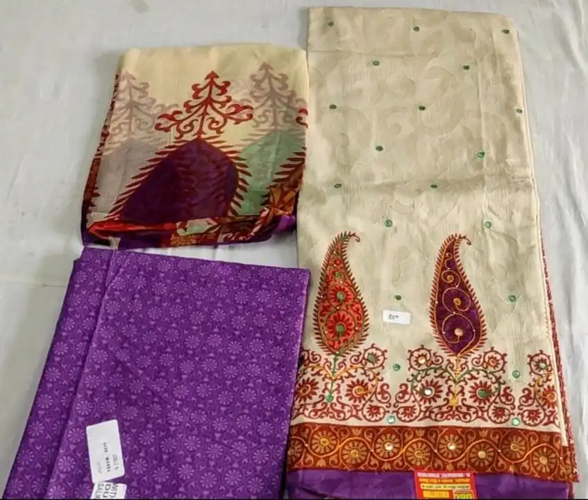 #जयपुर ब्रांड के बहुत ही सुंदर सूट🌹 कॉटन और मसलीन में👌🏼 शानदार कलेक्शन #बंधेज के अलग अलग डिजाइन🥳 uploaded by Deep boutique collection gohana on 4/28/2023