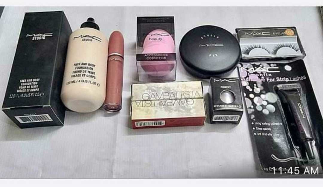 Makeup kit uploaded by Rakesh Textiles on 3/7/2021