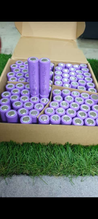 2200 MAH lithium ion battery 🔋 uploaded by business on 4/28/2023