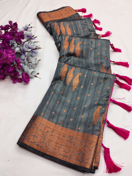 Silk saree copper zari weaving pallu uploaded by Suyukti fab on 4/28/2023