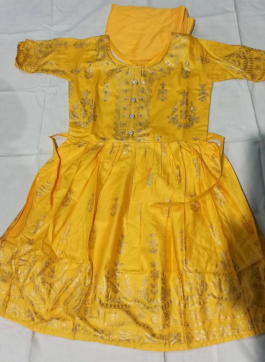 frock+lagins.(26/28/30--160)(32/34--190)(XL--220) uploaded by business on 4/28/2023