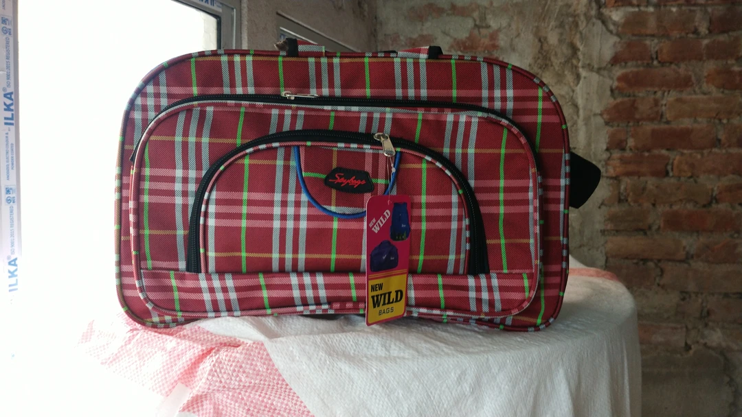 Tourist bags 20" uploaded by Jdsp enterprise on 4/29/2023