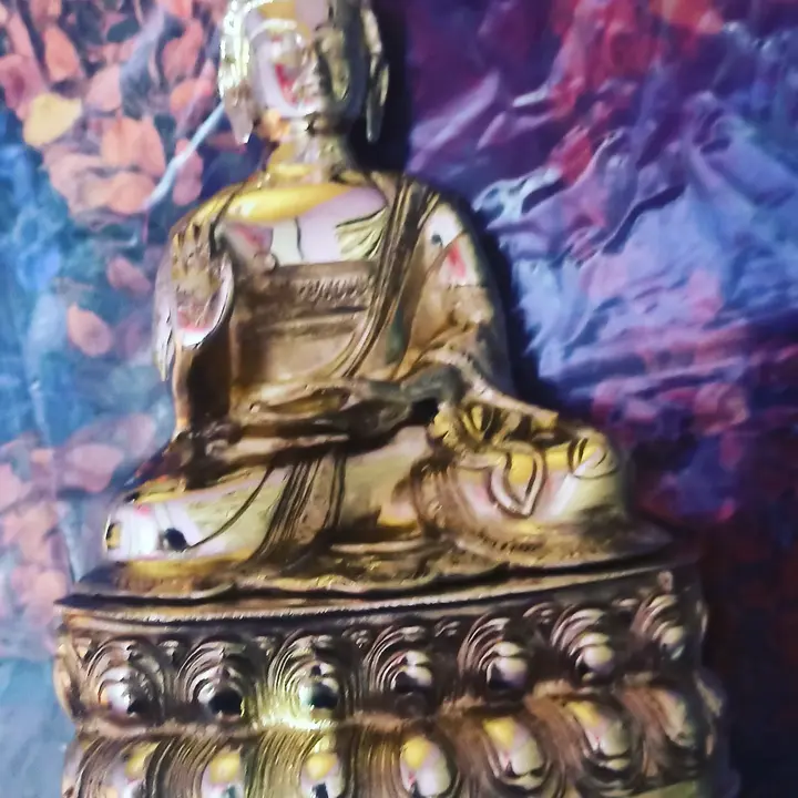 Gautam Buddha brass statue uploaded by Kusum metal &sports on 4/29/2023