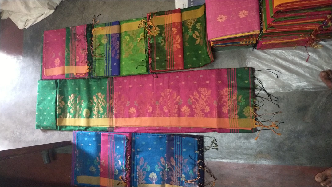 Handloom sarees  uploaded by Arup saree center on 4/29/2023