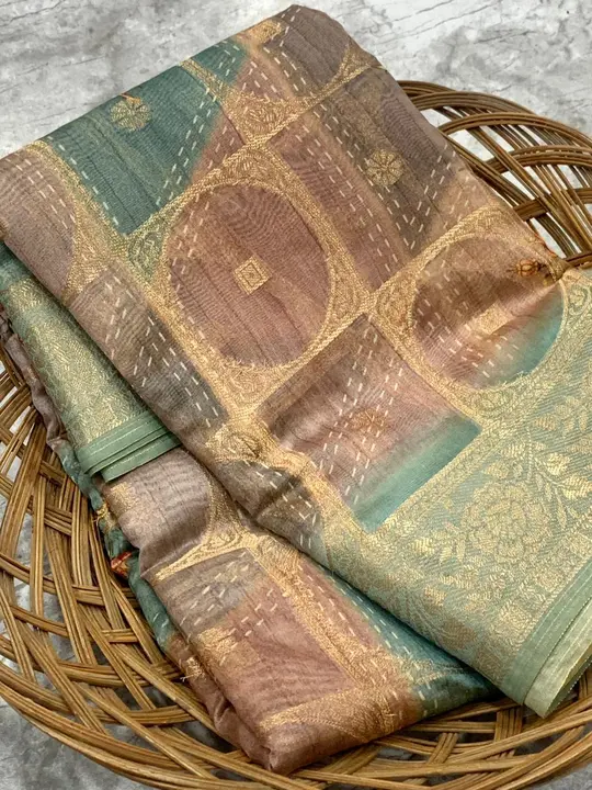 Saree uploaded by Miss Lifestyle on 4/29/2023