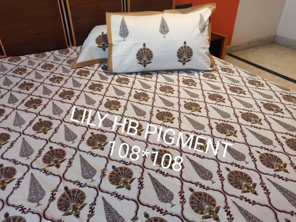 Post image LAUNCHING LATEST PREMIUM  HANDBLOCK COLLECTION
😍🎊💯🥳

*LILY HANDBLOCK PIGMENT 108*108*😍

*EXPORT QUALITY*

*PREMIUM HANDBLOCK SUPER XL KING SIZE BEDSHEETS (108*108)*😍✨
.
Includes
1 SUPER XL KING SIZE BEDSHEET(108*108 INCHES)

2 pillow covers 

(18*28 inches)
.
*4 side stitched*
.
Cotton 💯
.
Fastness 💯
.
Weight approx 1.4 kgs
.
*Limited stock only*