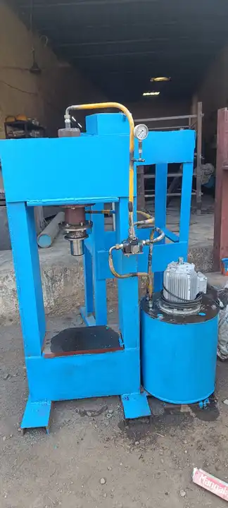 Hydraulic press  uploaded by Shree Siddhivinayak Enterprises on 4/30/2023
