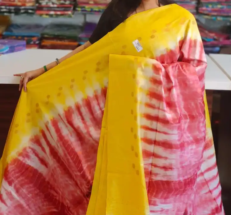 Attractive Collection's 🌾

Kota Viscose silk saree with Weaving design dutta body 

👉🏻 uploaded by Aayesha Handloom on 4/30/2023