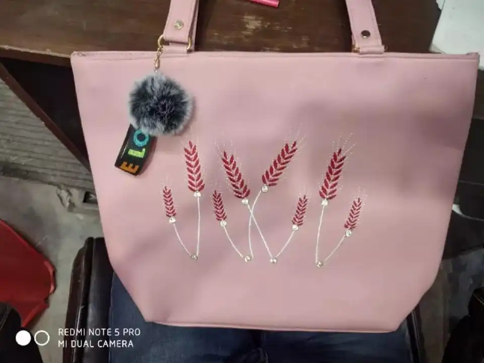 Women's Handbag  uploaded by Metro Purse on 4/30/2023