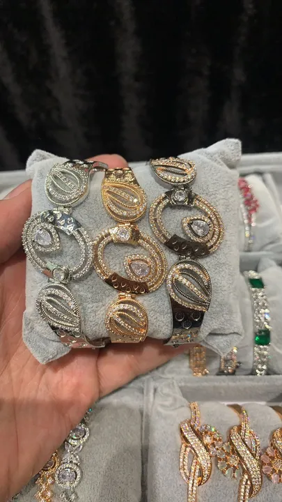Stylish American Diamond Studded Handcrafted Peacock Shape Bangle Styl –  SVB Ventures