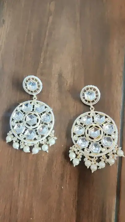 Kundan earrings  uploaded by Sb designs on 5/1/2023