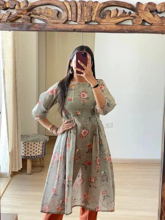 Kurti uploaded by Villa outfit on 5/1/2023