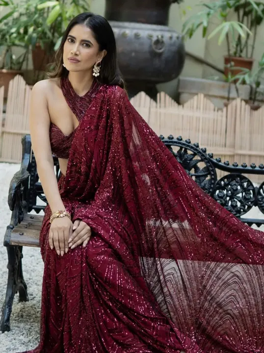 Sarees uploaded by Villa outfit on 5/1/2023
