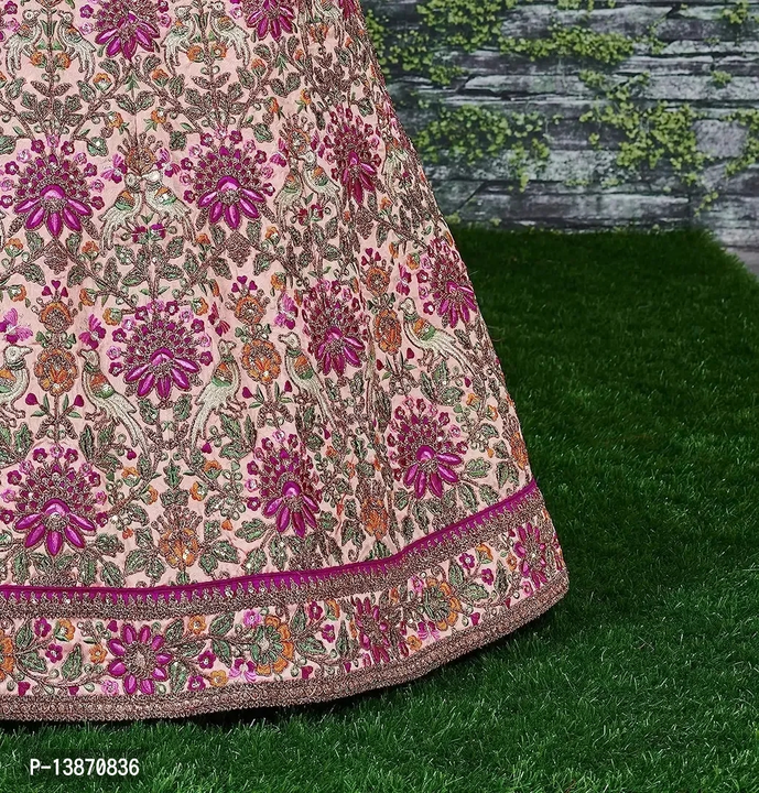 Bridal looking lehengas  uploaded by Minaksh's creations 👕 on 5/1/2023