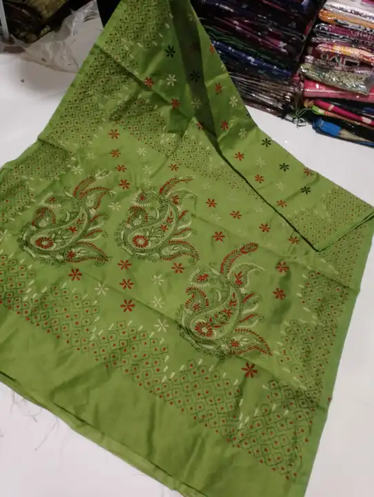 Today I give you
Hand work (Kantha & Gujrathi) on art silk
With bp
Rs 725 uploaded by Aanvi fab on 5/2/2023