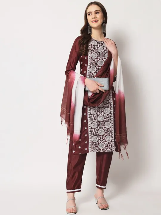 Kurti uploaded by Taha fashion online store on 5/2/2023