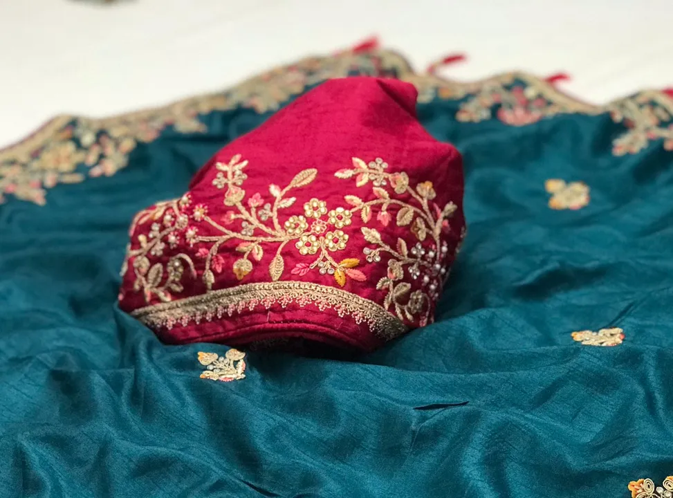 Saree uploaded by Taha fashion online store on 5/2/2023