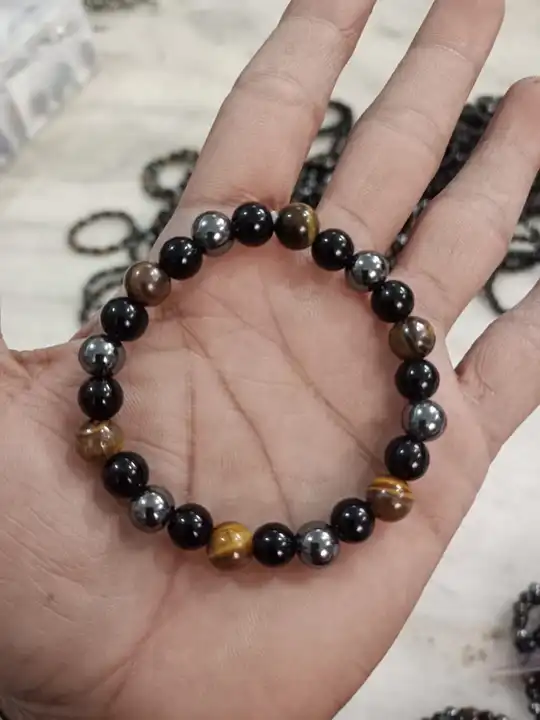 Beaded bracelet ❤️  uploaded by Jiva Fashion Hub on 5/2/2023