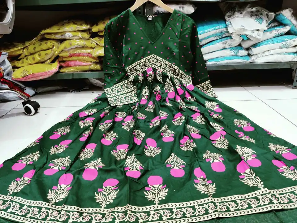 M to XXL, Reyon kurti with Side Pocket uploaded by Online Ladies Dresses on 5/3/2023