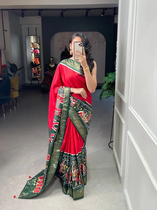 Sarees uploaded by Villa outfit on 5/3/2023