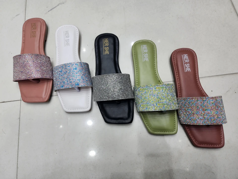 Flat slippers uploaded by Walia traders on 5/4/2023
