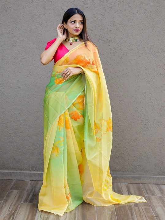 Sarees uploaded by Villa outfit on 5/4/2023