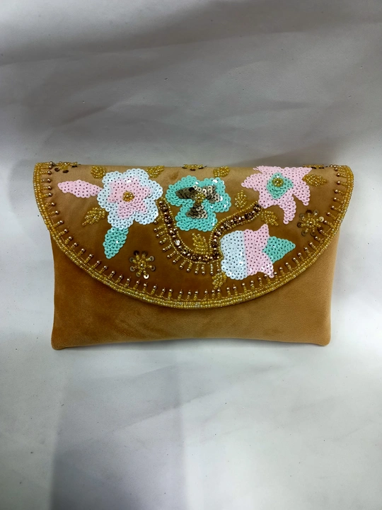 Handwork clutch purse uploaded by business on 5/4/2023