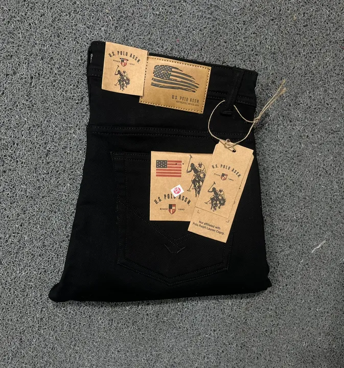 Men's jeans  uploaded by Baayon enterprises on 5/5/2023