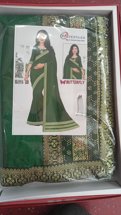 Plain saree  uploaded by Saree ka business on 5/6/2023