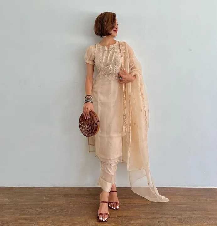 Top+Pant +dupatta uploaded by Taha fashion online store on 5/6/2023