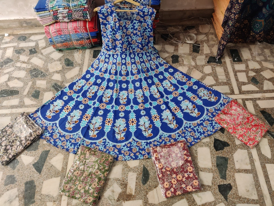 Jaipuri cotton middi ( gown) uploaded by Durga Parvati textile on 5/6/2023