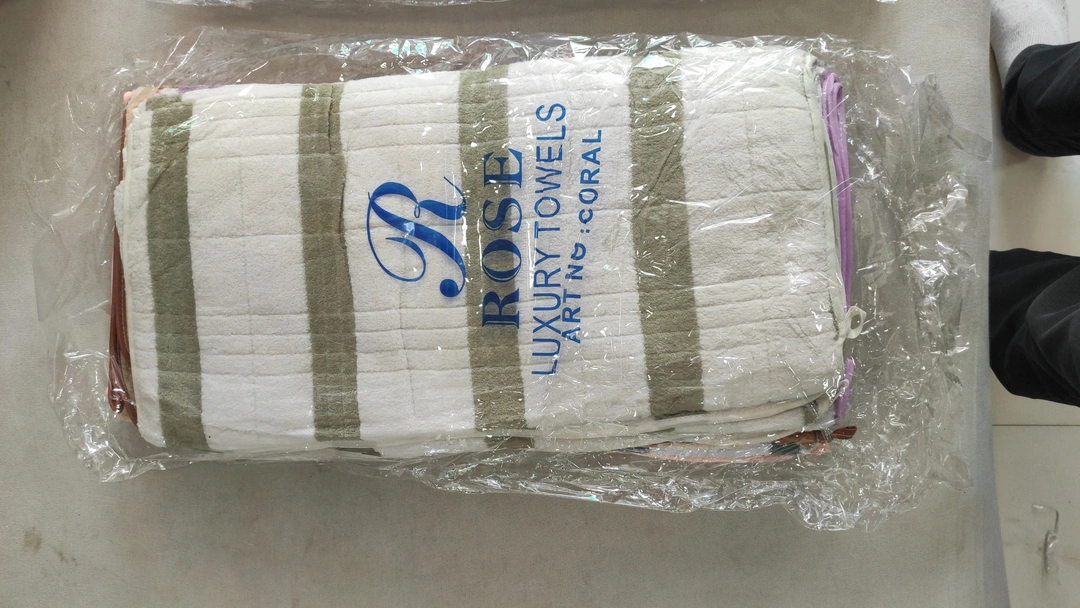 Soft Micro fiber towel  uploaded by Mahak Rubia House on 5/6/2023