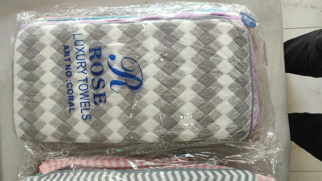 Soft Micro fiber towel  uploaded by Mahak Rubia House on 5/6/2023
