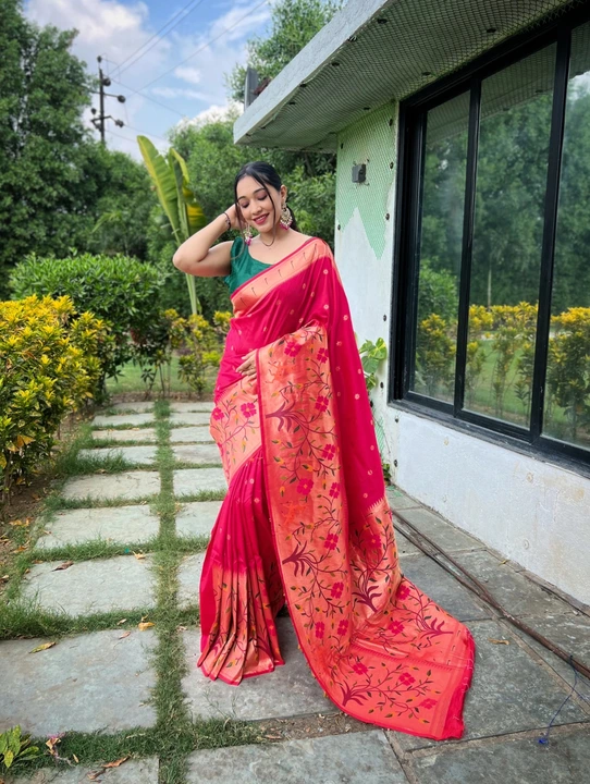 Post image FRESH ARRIVAL❣️

*Catalog: Gayatri*

PURE PAITHANI SILK SAREE WITH BEAUTIFULL PAITHANI TRADITIONAL BORDER AND UNIQUE MOTIF PATTERNS ALL OVER THE BODY, CONTRAST RICH WEAVED PALLU AND CONTRAST BLOUSE WITH MEENAKARI MOTTIFS