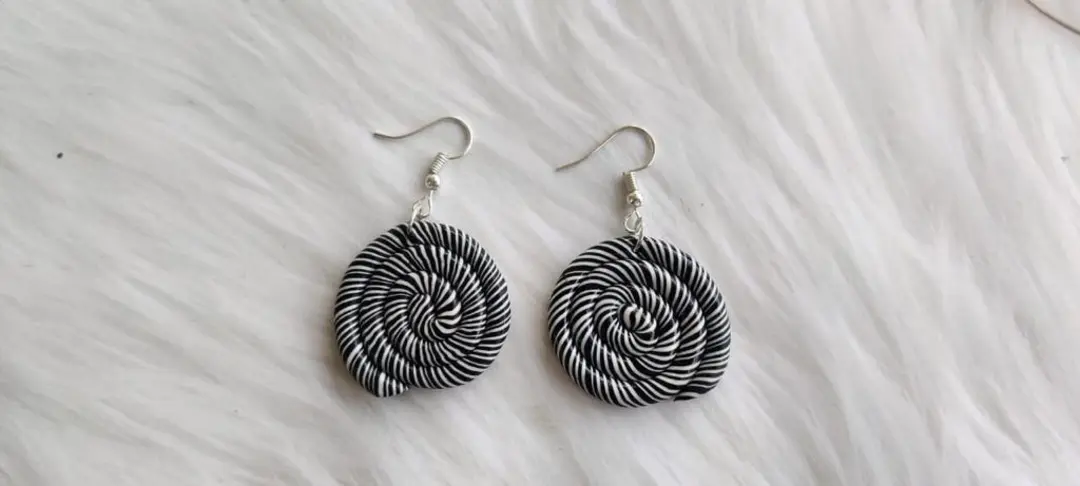 Black and white spiral  uploaded by Elegant Gallery on 5/6/2023