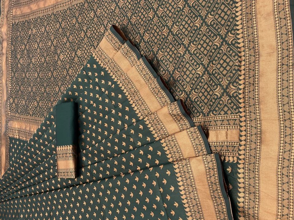 Beki Concept Saree uploaded by UK Weaving on 5/6/2023