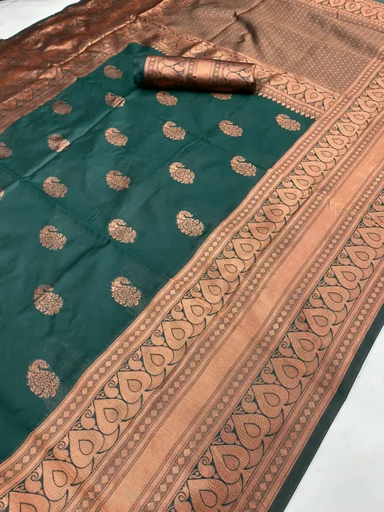 Banarasii sarees  uploaded by Villa outfit on 5/7/2023