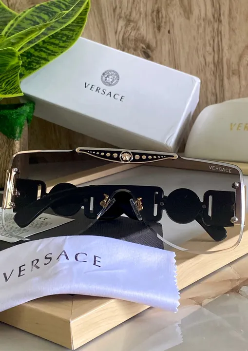 Versace uploaded by Hj_optics on 5/7/2023