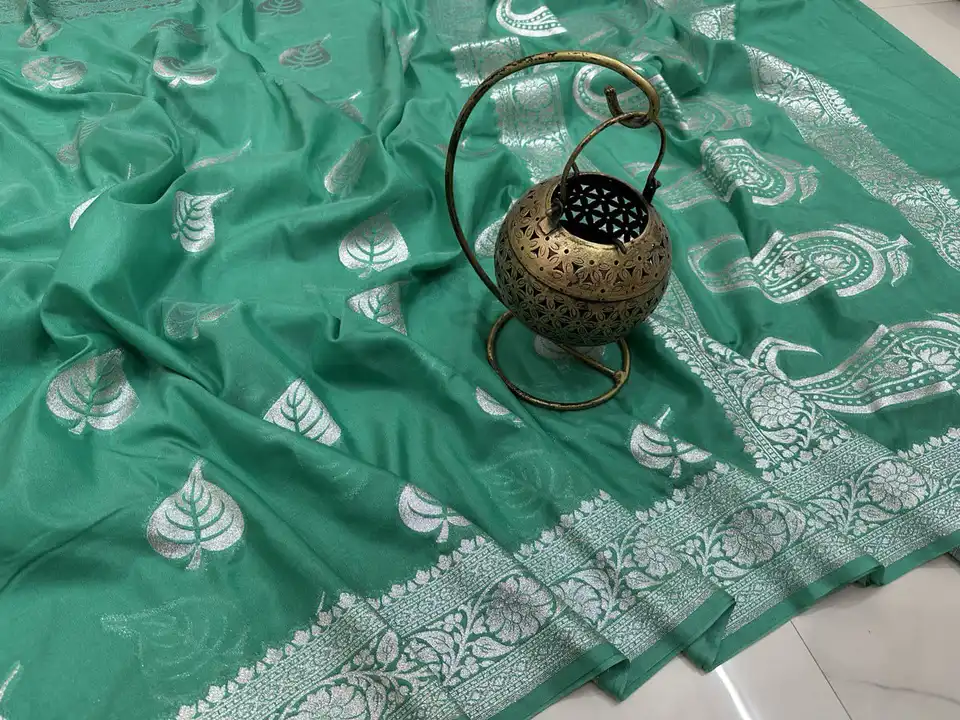 Banarasi hand loom saree uploaded by Bs_textiles7 on 5/7/2023