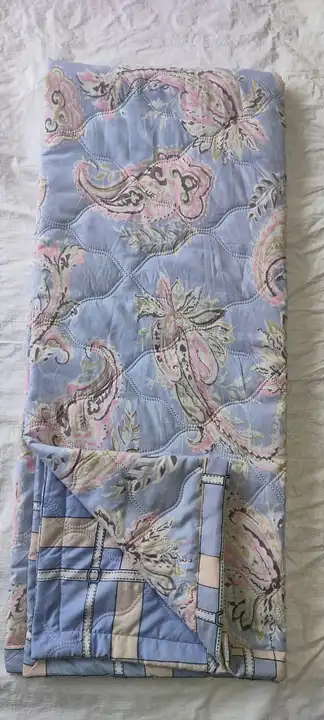 A c comforter (Double Bed) uploaded by ANU INTERNATIONAL on 5/8/2023