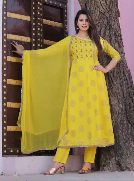M to XXL, AAA+ PREMIUM HEAVY RAYON  KURTI PANT WITH DUPATTA  uploaded by Online Ladies Dresses on 5/8/2023
