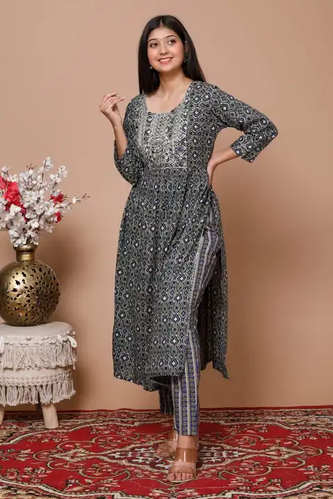 Kurti with pent  uploaded by Aakarshankurtis on 5/8/2023