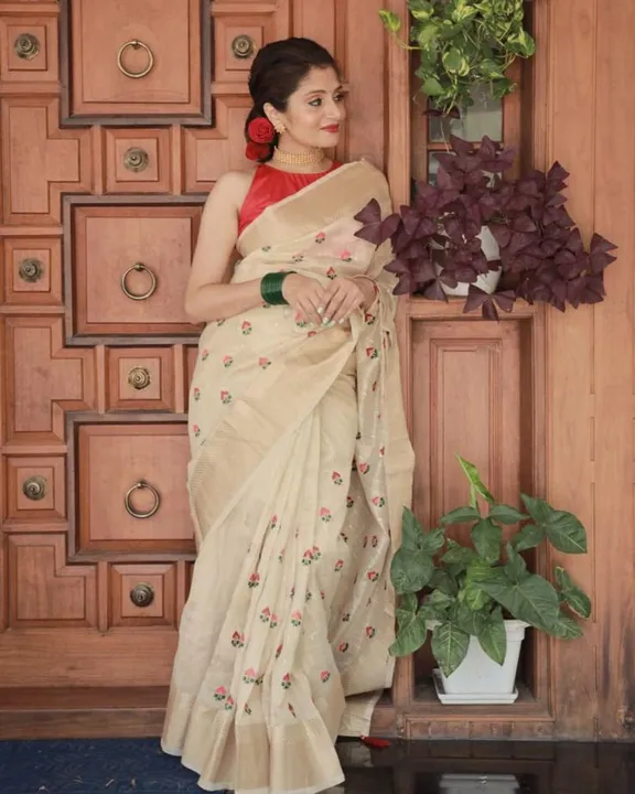 Saree uploaded by Taha fashion online store on 5/9/2023