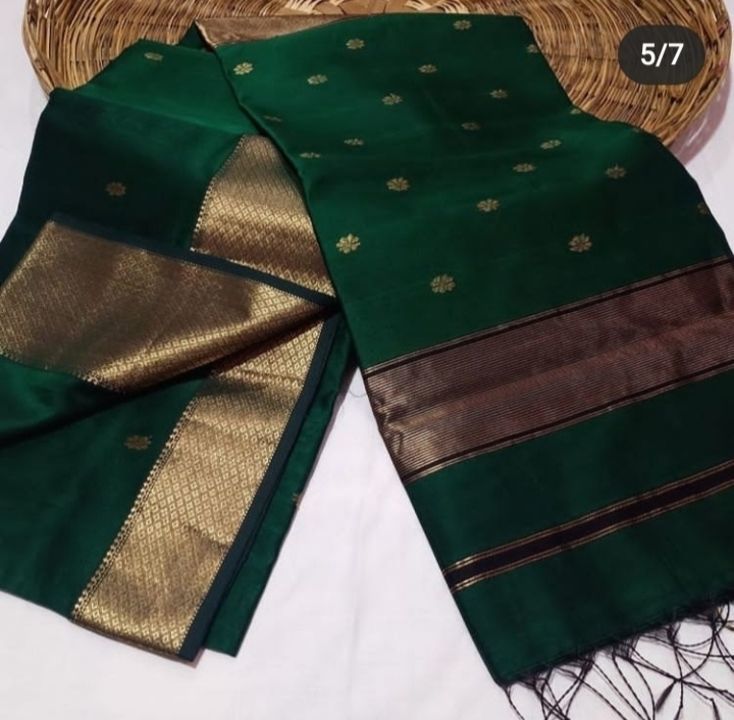Post image Maheshwari hendloom Saree
Material silk by cotton
Zari Diamond border
Zari buti work pally
Doder no. 8823052220
 Sleeping free